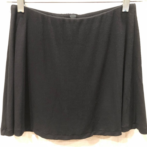 New SKIMS Black Ribbed Mini Skort S $54 - Picture 2 of 5